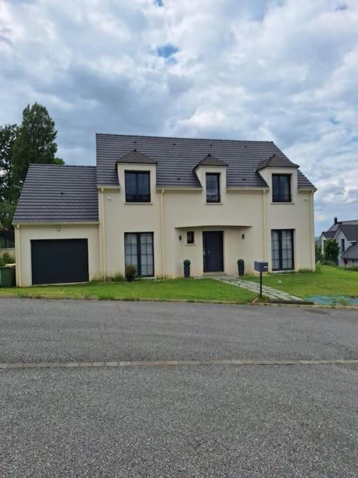 Holiday home Belle Maison Recente Neauphle-le-Chateau