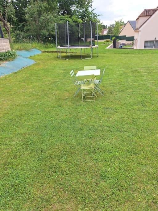 Belle Maison Recente Holiday home Neauphle-le-Chateau